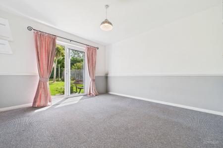 3 bedroom Bungalow for sale in Meadow Avenue, Ulceby, DN39