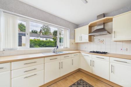 3 bedroom Bungalow for sale in Meadow Avenue, Ulceby, DN39