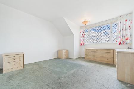 3 bedroom Bungalow for sale in Meadow Avenue, Ulceby, DN39