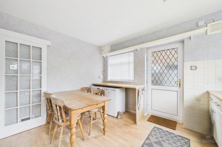3 bedroom Bungalow for sale in Meadow Avenue, Ulceby, DN39