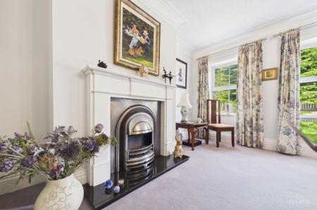 5 bedroom Detached house for sale in Middlegate Mews, Melton Ross, DN38