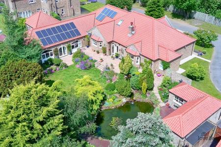 5 bedroom Detached house for sale in Middlegate Mews, Melton Ross, DN38