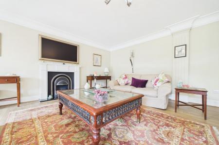 5 bedroom Detached house for sale in Middlegate Mews, Melton Ross, DN38