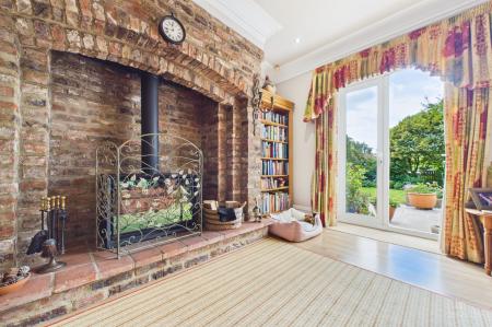 5 bedroom Detached house for sale in Middlegate Mews, Melton Ross, DN38