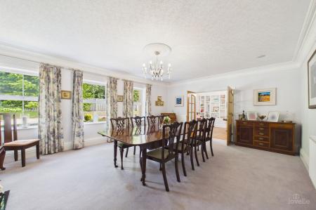 5 bedroom Detached house for sale in Middlegate Mews, Melton Ross, DN38