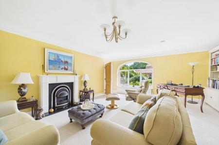5 bedroom Detached house for sale in Middlegate Mews, Melton Ross, DN38