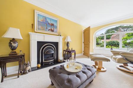 5 bedroom Detached house for sale in Middlegate Mews, Melton Ross, DN38