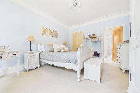 5 bedroom Detached house for sale in Middlegate Mews, Melton Ross, DN38