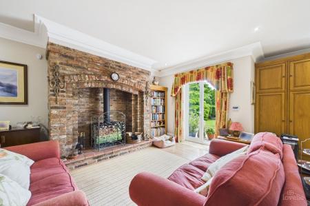 5 bedroom Detached house for sale in Middlegate Mews, Melton Ross, DN38