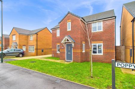 4 bedroom Detached house for sale in Poppyfield Way, Winterton, DN15