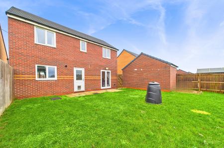 4 bedroom Detached house for sale in Poppyfield Way, Winterton, DN15
