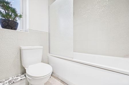 4 bedroom Detached house for sale in Poppyfield Way, Winterton, DN15