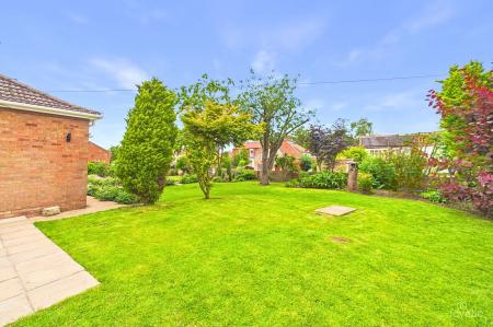 3 bedroom Detached bungalow for sale in Barton Street, Barrow-Upon-Humber, DN19