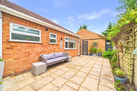 3 bedroom Detached bungalow for sale in Barton Street, Barrow-Upon-Humber, DN19