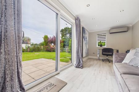 3 bedroom Detached bungalow for sale in Barton Street, Barrow-Upon-Humber, DN19
