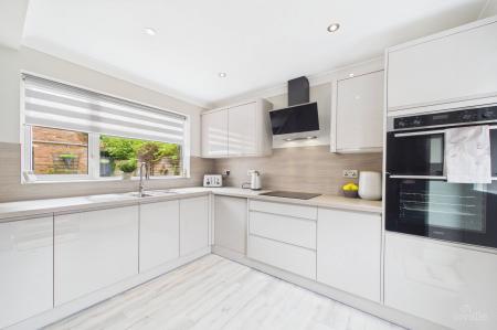 3 bedroom Detached bungalow for sale in Barton Street, Barrow-Upon-Humber, DN19