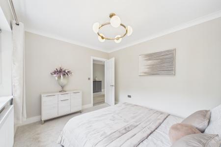 3 bedroom Detached bungalow for sale in Barton Street, Barrow-Upon-Humber, DN19