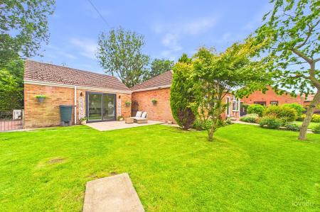 3 bedroom Detached bungalow for sale in Barton Street, Barrow-Upon-Humber, DN19