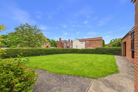 2 bedroom Detached bungalow for sale in Chapel Street, Goxhill, DN19