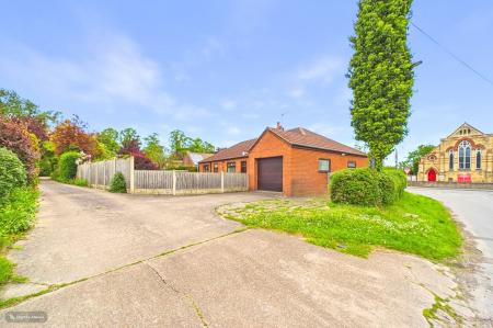 2 bedroom Detached bungalow for sale in Chapel Street, Goxhill, DN19