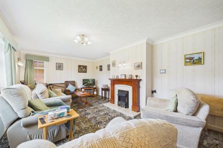 2 bedroom Detached bungalow for sale in Chapel Street, Goxhill, DN19