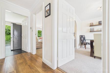 5 bedroom Detached house for sale in Abbey Rise, Barrow-Upon-Humber, DN19
