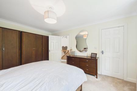 5 bedroom Detached house for sale in Abbey Rise, Barrow-Upon-Humber, DN19