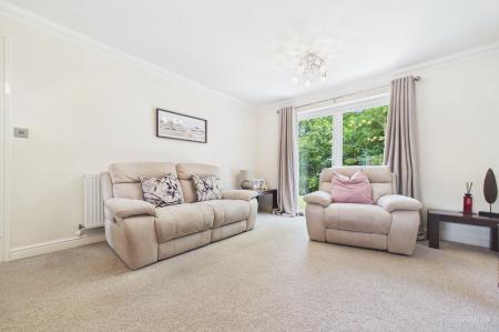5 bedroom Detached house for sale in Abbey Rise, Barrow-Upon-Humber, DN19