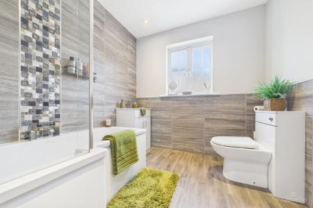 5 bedroom Detached house for sale in Abbey Rise, Barrow-Upon-Humber, DN19