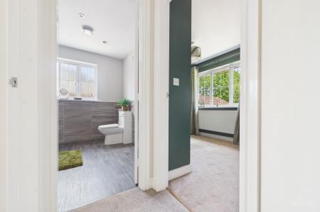 5 bedroom Detached house for sale in Abbey Rise, Barrow-Upon-Humber, DN19