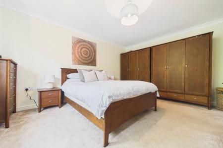 5 bedroom Detached house for sale in Abbey Rise, Barrow-Upon-Humber, DN19