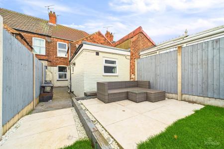 3 bedroom Terraced House for sale in West Acridge, Barton-Upon-Humber, DN18