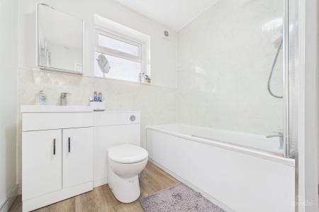 3 bedroom Terraced House for sale in West Acridge, Barton-Upon-Humber, DN18