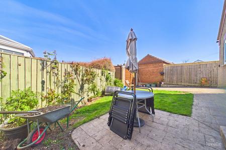 2 bedroom Detached bungalow for sale in Danson Close, Barton-Upon-Humber, DN18