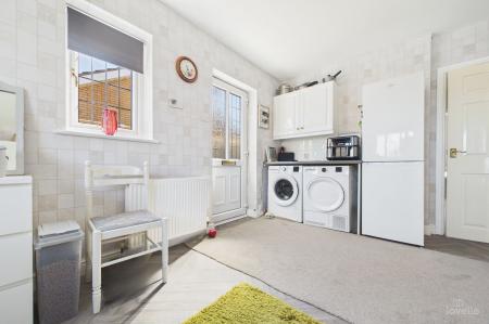 2 bedroom Detached bungalow for sale in Danson Close, Barton-Upon-Humber, DN18