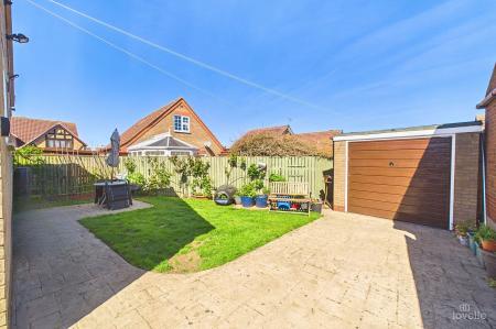 2 bedroom Detached bungalow for sale in Danson Close, Barton-Upon-Humber, DN18