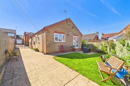 2 bedroom Detached bungalow for sale in Danson Close, Barton-Upon-Humber, DN18