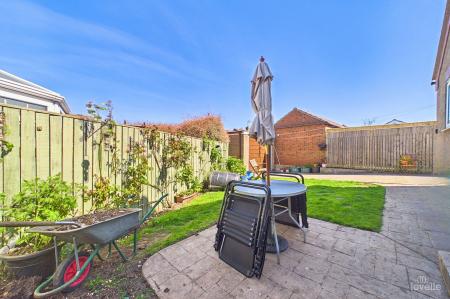 2 bedroom Detached bungalow for sale in Danson Close, Barton-Upon-Humber, DN18