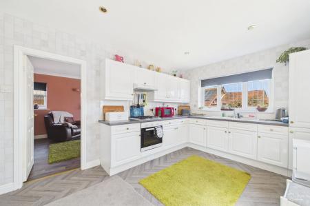 2 bedroom Detached bungalow for sale in Danson Close, Barton-Upon-Humber, DN18