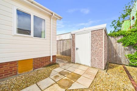 2 bedroom Park home for sale in Barton Broads Park, Maltkiln Road, DN18