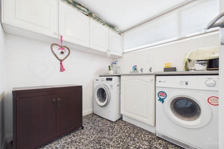 4 bedroom Detached house for sale in Ferriby Road, Barton-Upon-Humber, DN18