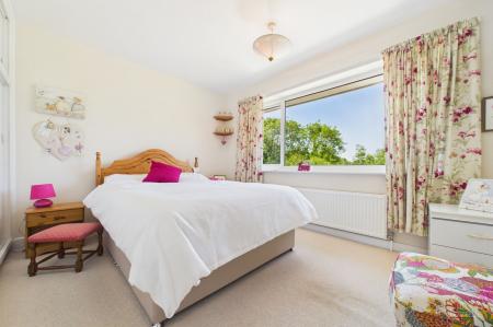 4 bedroom Detached house for sale in Ferriby Road, Barton-Upon-Humber, DN18