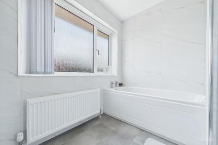 4 bedroom Detached house for sale in Ferriby Road, Barton-Upon-Humber, DN18