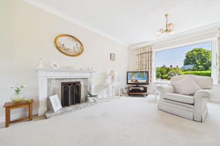 4 bedroom Detached house for sale in Ferriby Road, Barton-Upon-Humber, DN18