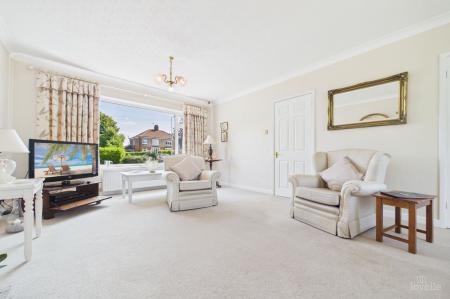 4 bedroom Detached house for sale in Ferriby Road, Barton-Upon-Humber, DN18
