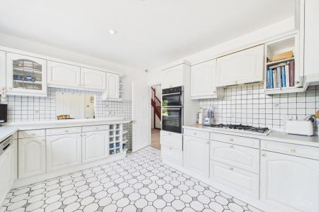 4 bedroom Detached house for sale in Ferriby Road, Barton-Upon-Humber, DN18