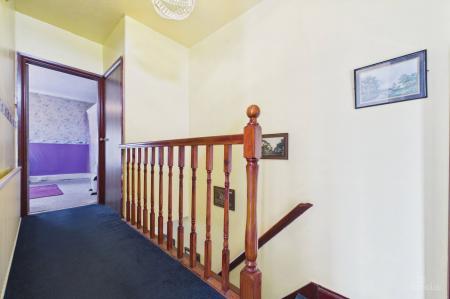 3 bedroom Semi-detached house for sale in Barrow Road, New Holland, DN19