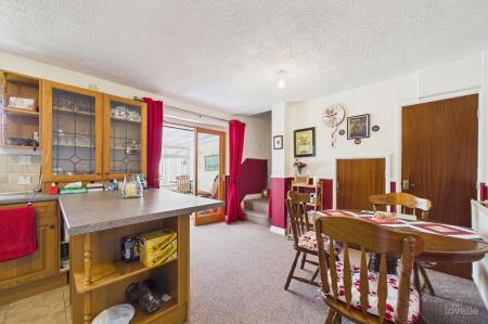 3 bedroom Semi-detached bungalow for sale in Princess Drive, Barton-Upon-Humber, DN18
