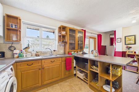3 bedroom Semi-detached bungalow for sale in Princess Drive, Barton-Upon-Humber, DN18
