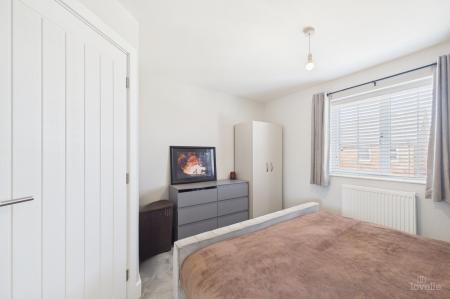 3 bedroom Semi-detached house for sale in Millfields Way, Barrow-Upon-Humber, DN19